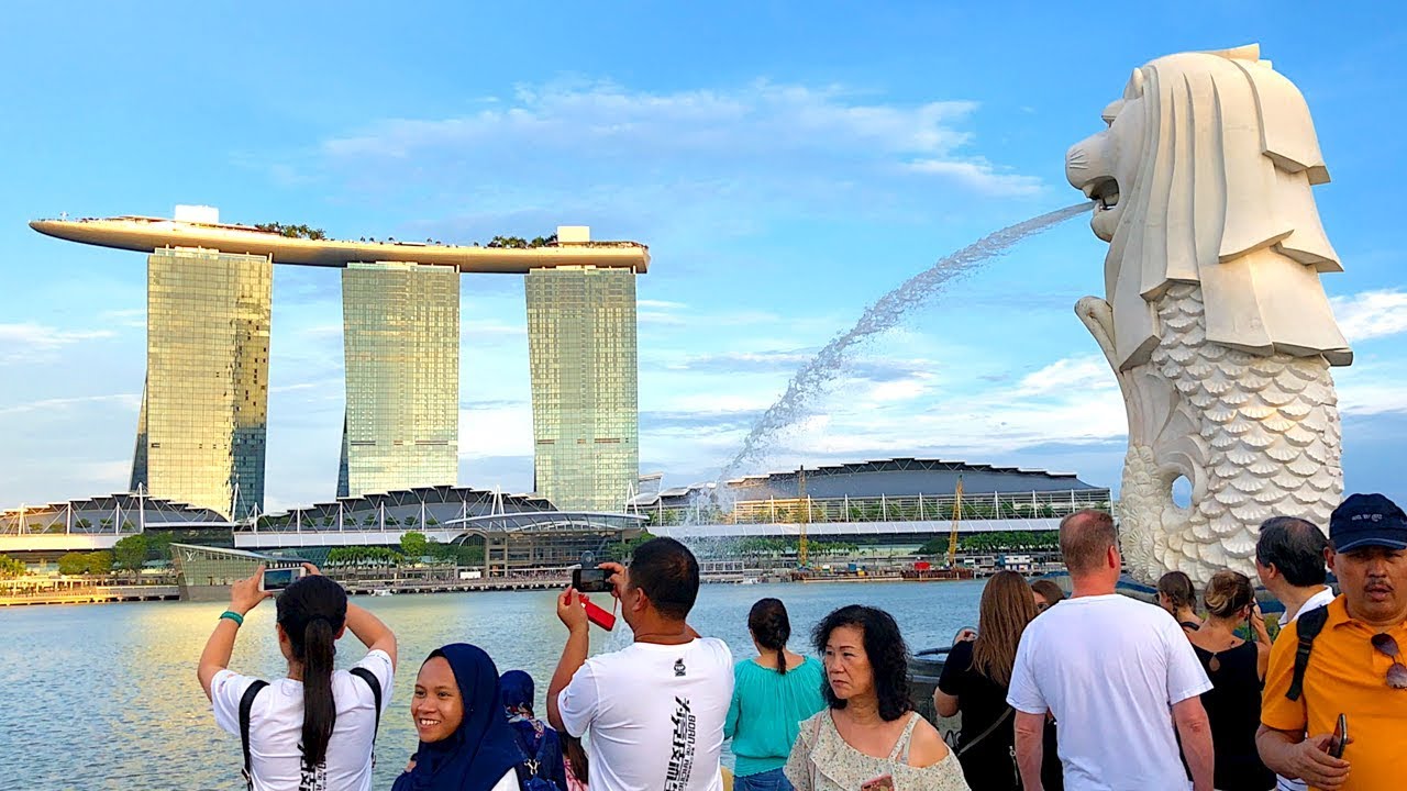 WALKING AROUND SINGAPORE | Walking From Clarke Quay To Merlion Park, Singapore