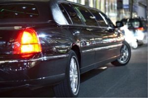 limousine service 300x199 Mercedes Limousine booking Singapore