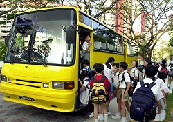 schoolbus Amber   MRT station