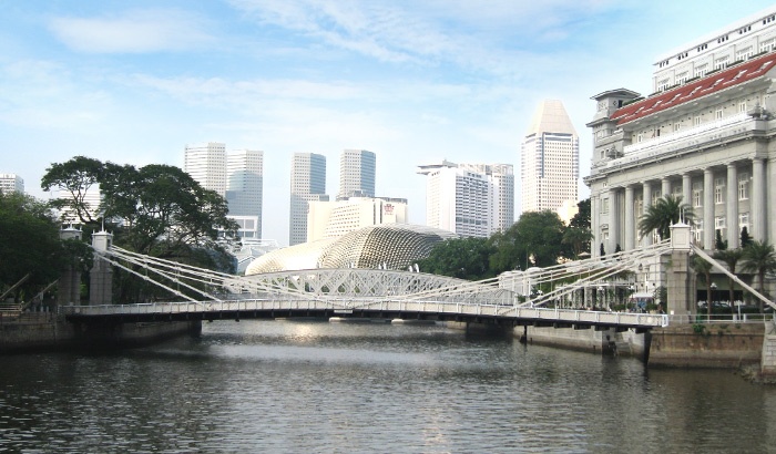 Cavenagh Bridge Singapore 1